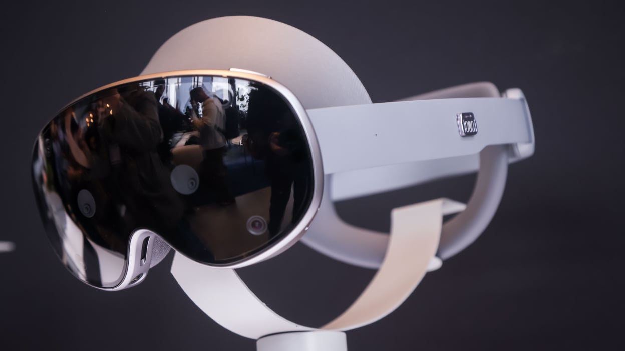 هدست واقعیت ترکیبی سامسونگ Galaxy XR با صفحه‌نمایش 4K و قابلیت‌های پیشرفته